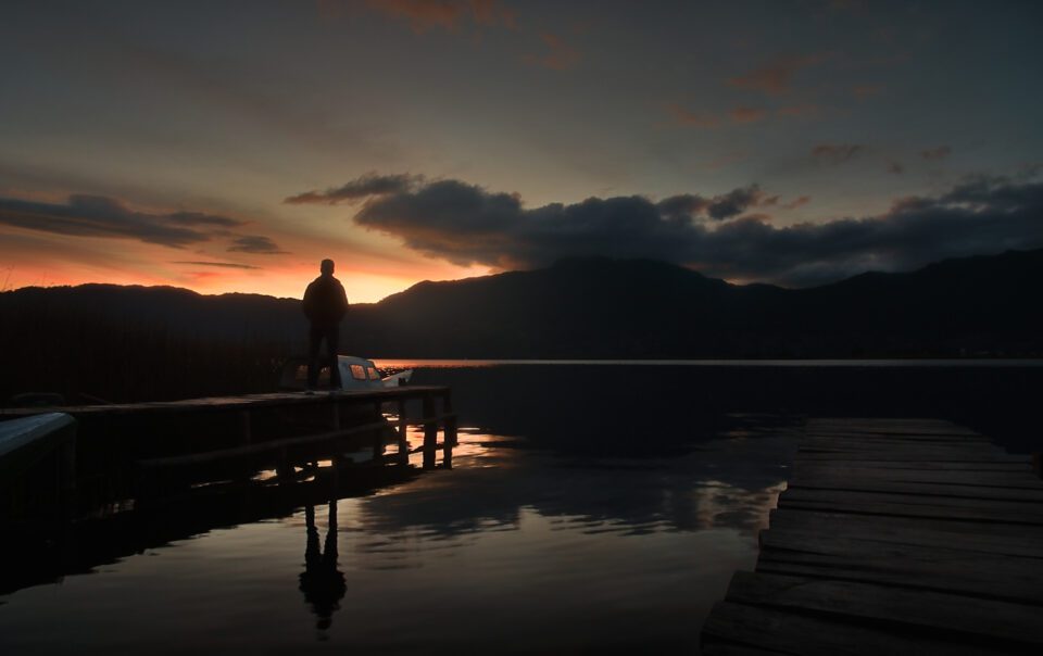 Fotografías de paisaje nocturno - Llega la noche en la Laguna de La Cocha - Elkin Vallejo - Photography