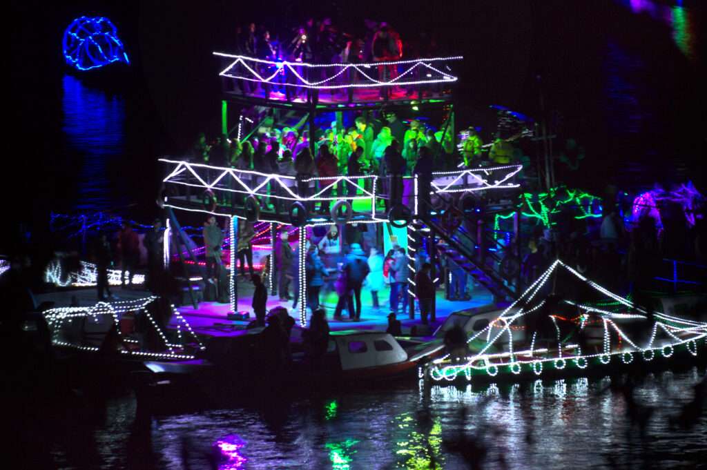 Planchón para juegos pirotécnicos  - Elkin Vallejo